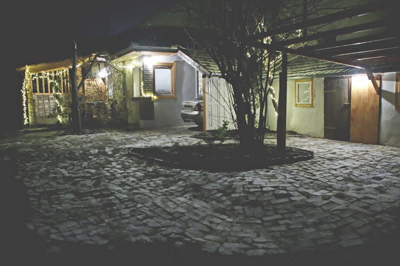 Folk In Old Town Apartman Kecskemét Kültér fotó